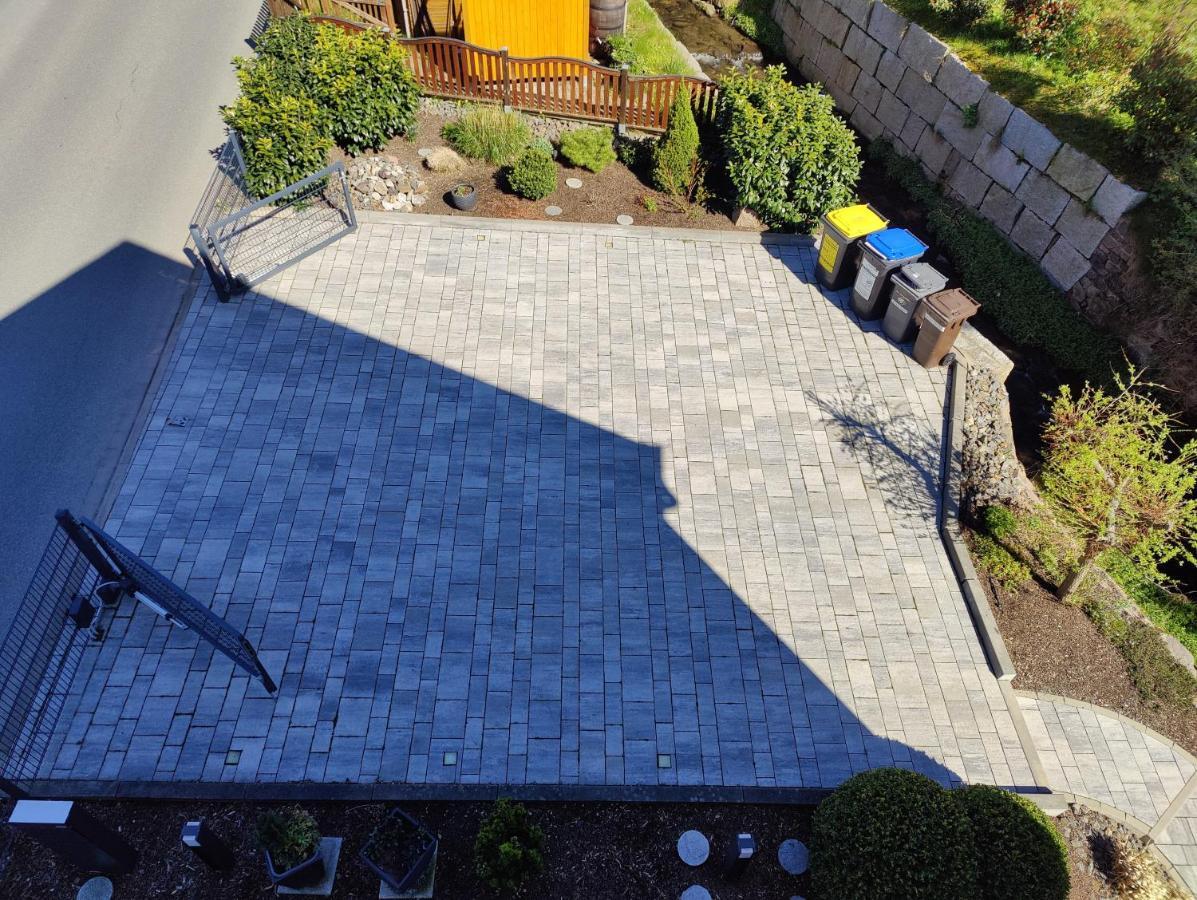 Ferienhaus Villa Adelsberg Mit Dachterrasse In Zentraler Lage Fuer Bis Zu 10 Personen Chemnitz Exterior foto