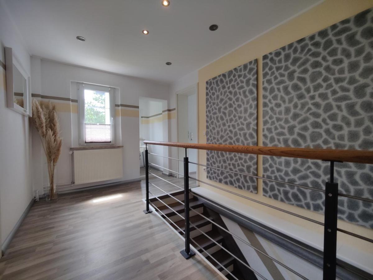 Ferienhaus Villa Adelsberg Mit Dachterrasse In Zentraler Lage Fuer Bis Zu 10 Personen Chemnitz Exterior foto